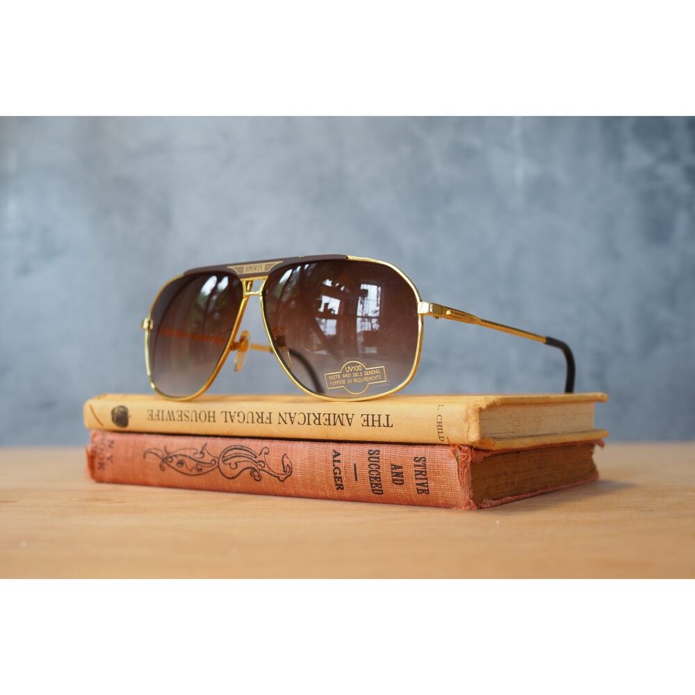 Vintage Aviator sunglasses NOS Gold Toned Classic Grandpa Beach Unisex